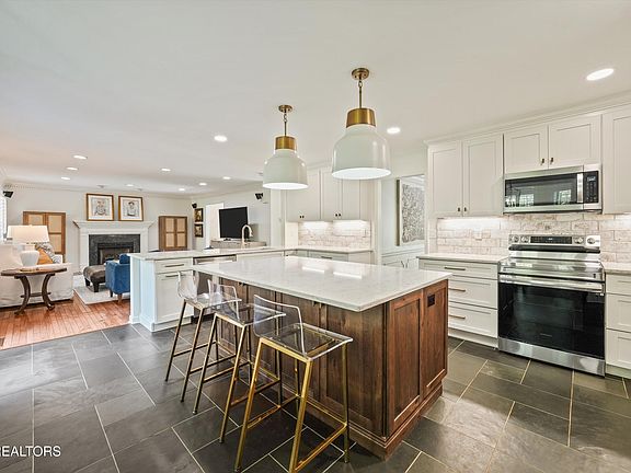 5th image of 8407 Swathmore Ct