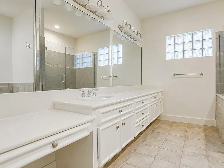 1412 Castle Ct #A — Photo 16