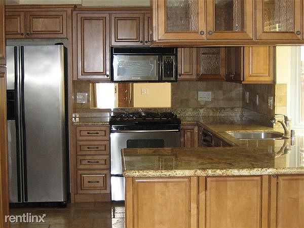 512 Geneva House 004