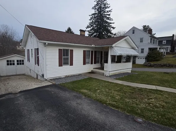 221 Hull St, Beckley, WV 25801