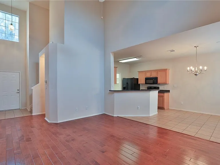 8505 Forest Highlands Dr — Photo 3