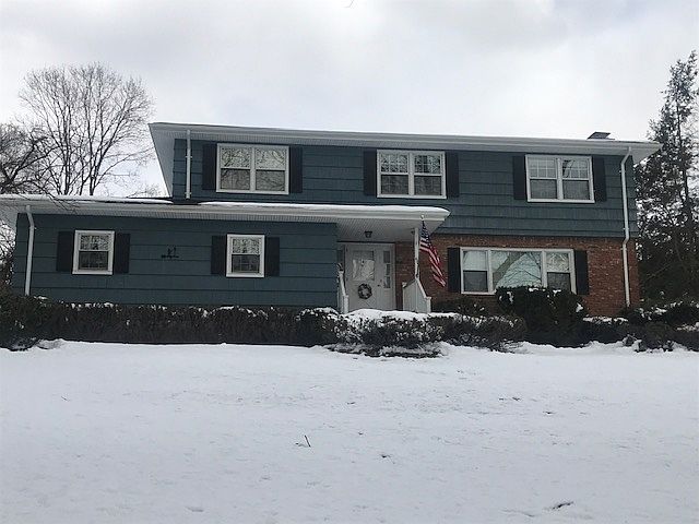 2nd image of 69 Edgewood Ave