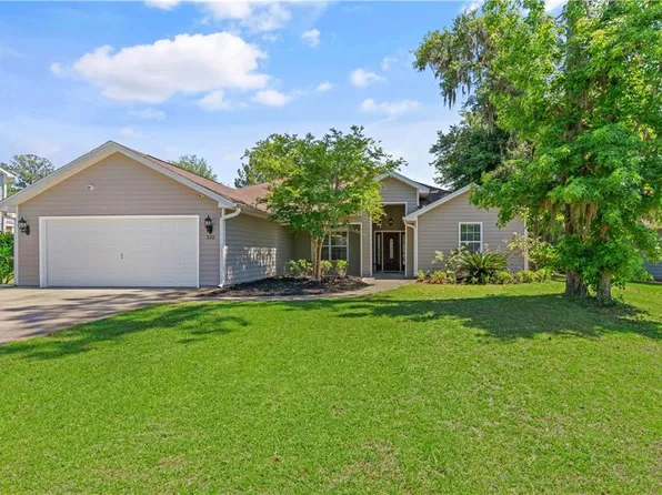 232 Hide Away Lake Dr, Kingsland, GA 31548