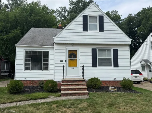 1132 Gordon Rd, Lyndhurst, OH 44124