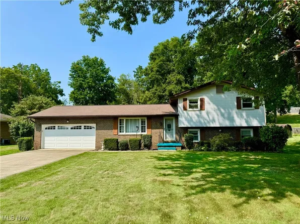 6345 Melody Rd NE, Canton, OH 44721