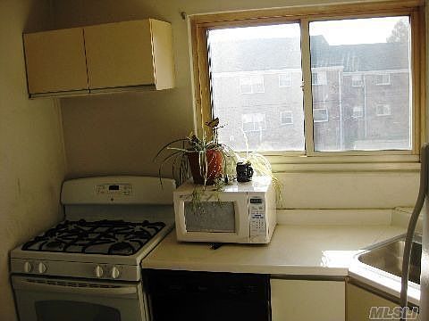 5th image of 1031 Fenwood Dr APT 3