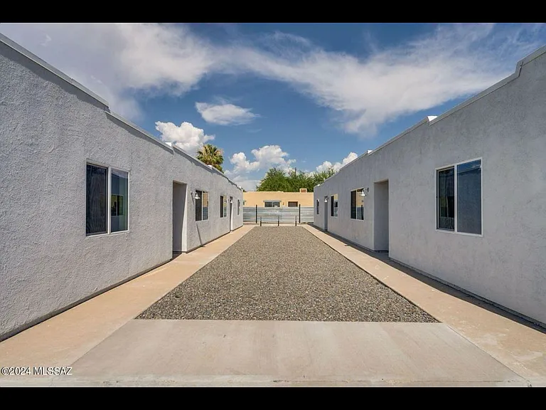 5701 E Pima St #5703-5705 — Photo 2