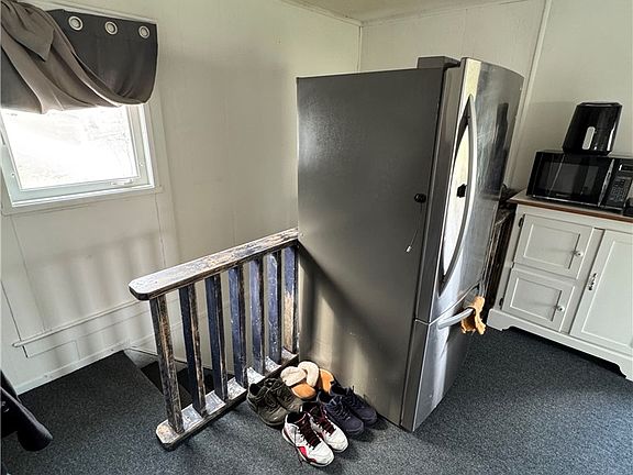 5th image of 248 N Maple St