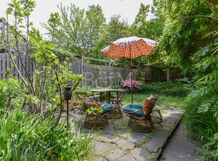 204 Park Pl #1G, Brooklyn, NY 11238