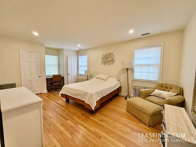 4825 Butterworth Pl NW — Photo 21