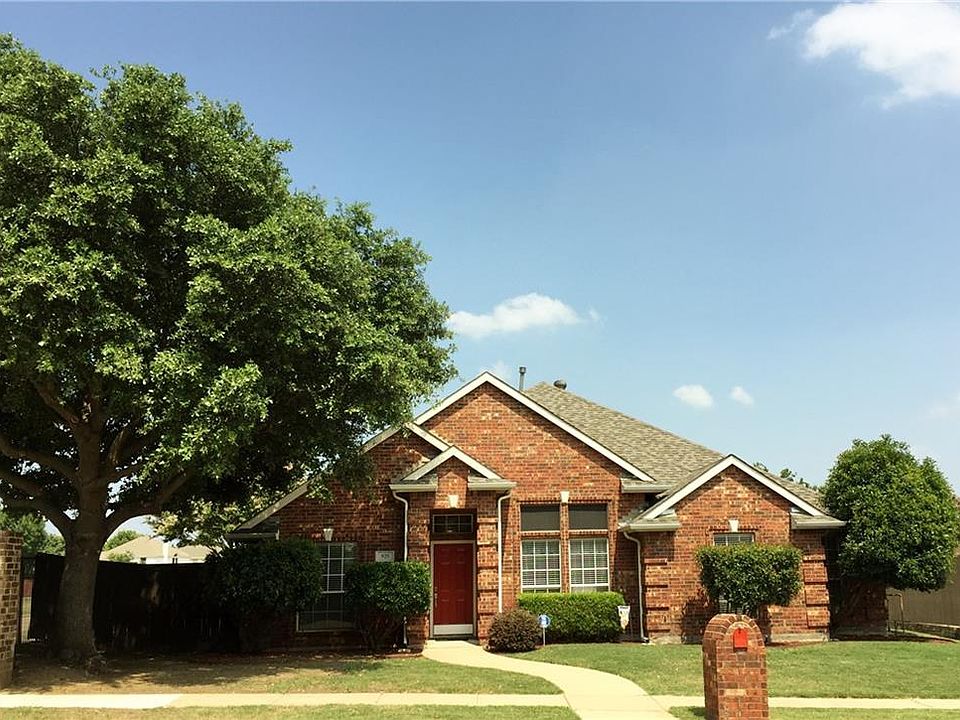 1st image of 925 Birkshire Dr