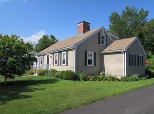 10 Linhares Ave, Mattapoisett, MA 02739