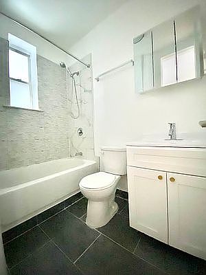 4th image of 859 42nd St APT 4E