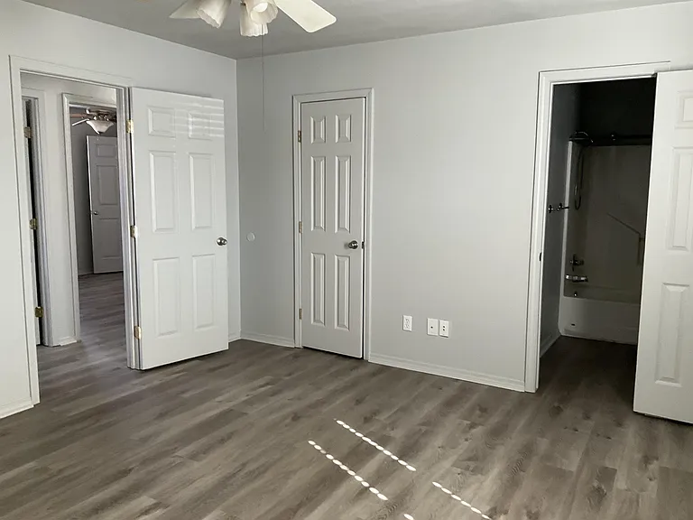 2213 E Post Oak Dr — Photo 14