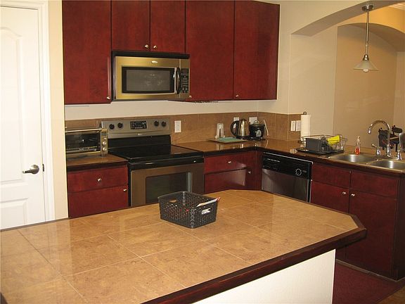 3rd image of 2505 San Gabriel St APT 304