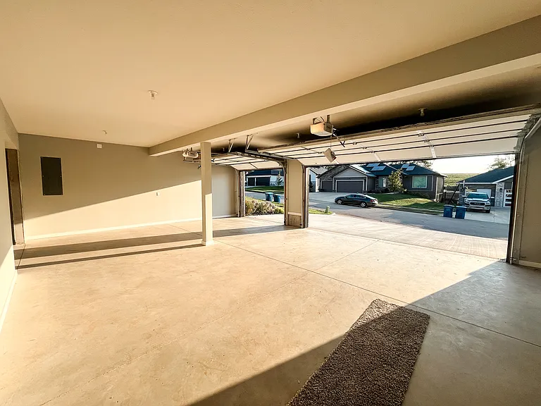 855 S Eastridge — Photo 15