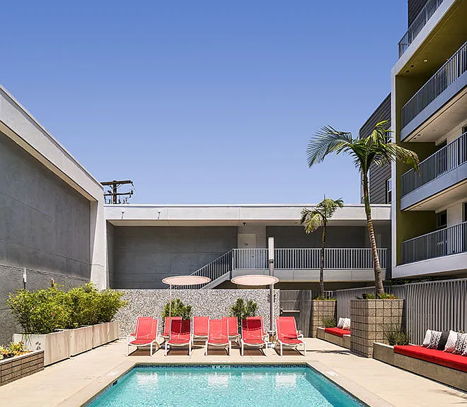 Domain Weho — Photo 25