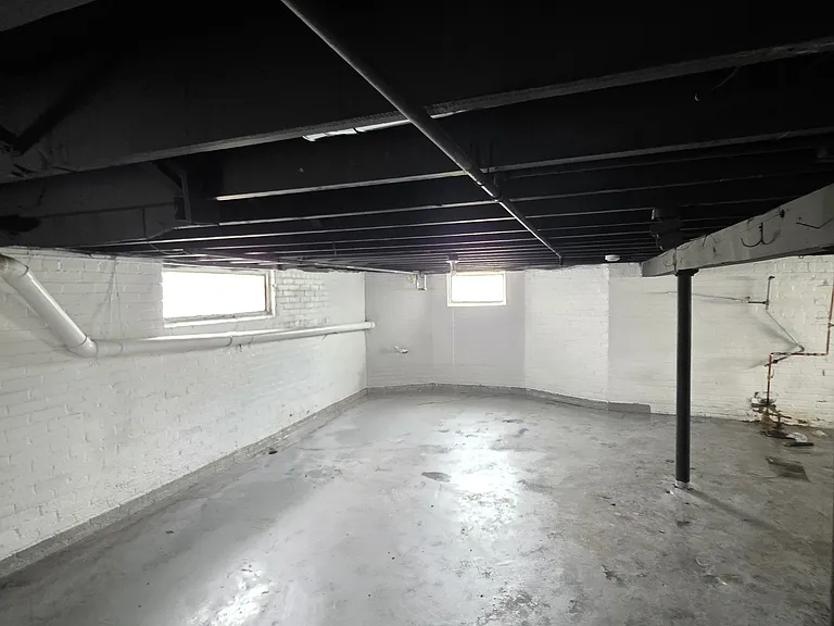 14063 Freeland St — Photo 24