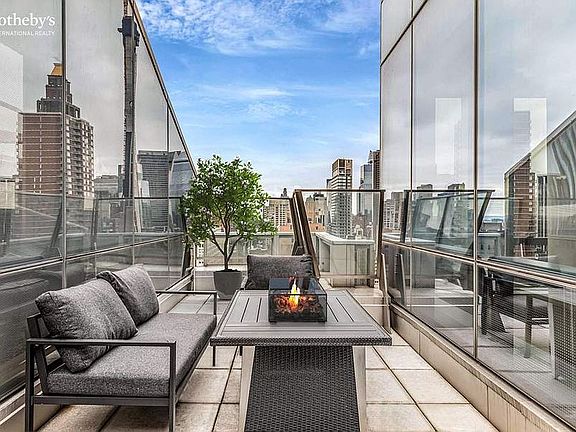 3rd image of 400 Park Ave S #30A