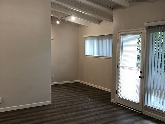 2nd image of 803 N Eucalyptus Ave APT 1