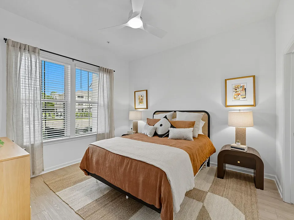 Building Photo 5
