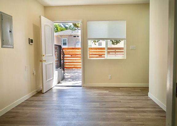 2nd image of 3067 1/2 Glen Ave #1/2