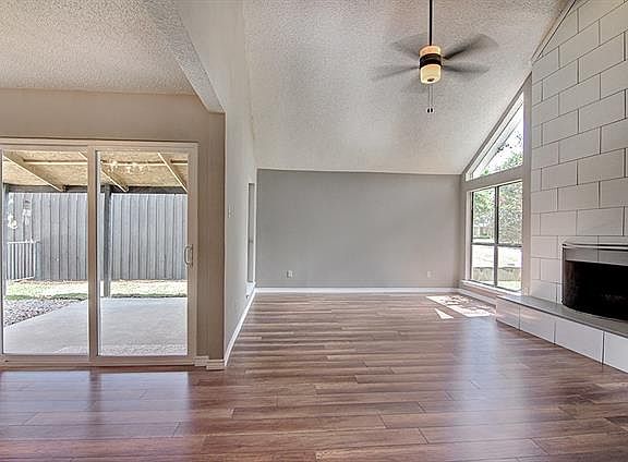 3rd image of 4457 Denver Dr