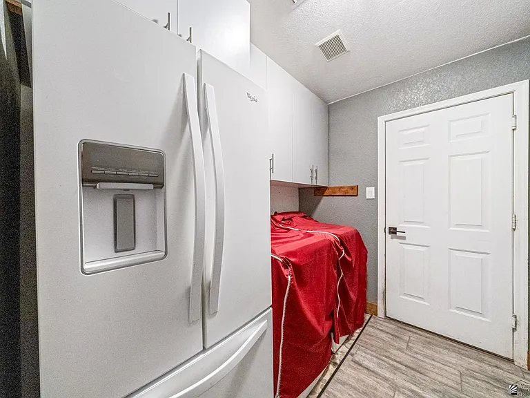 10619 E 35th Pl — Photo 23