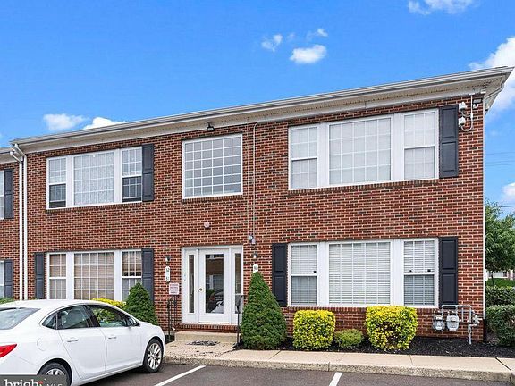 2nd image of 9228 Blue Grass Rd Unit 30