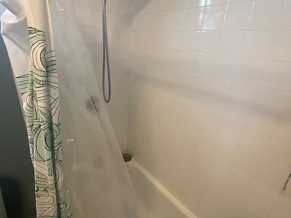 5th image of 624 Boston Ave