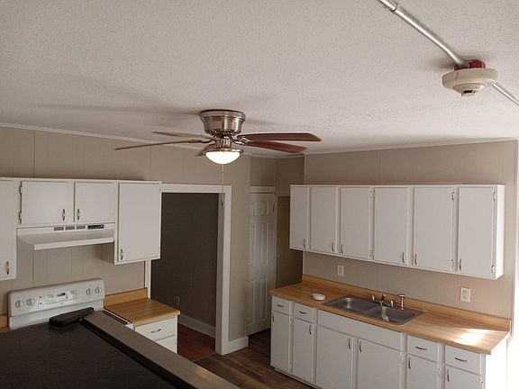 2nd image of 5 Bowen Ct #1L