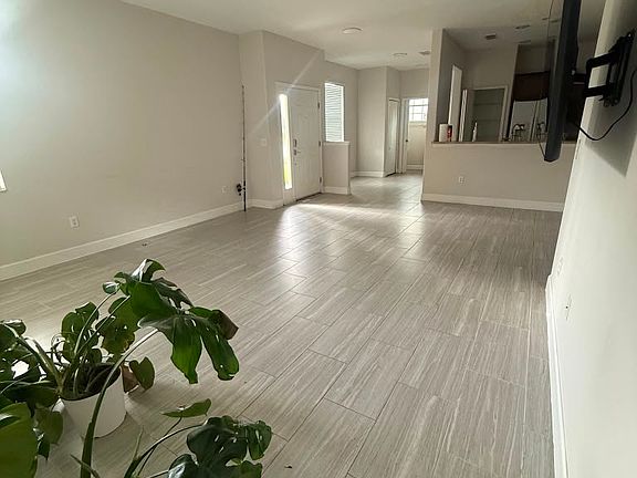 5th image of 2865 Adelaide Ct