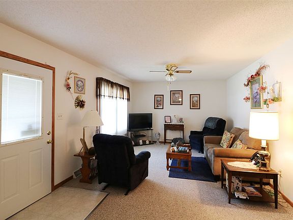 5th image of 1627 Golden Valley Dr
