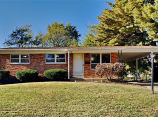 580 Patterson Ln, Florissant, MO 63031