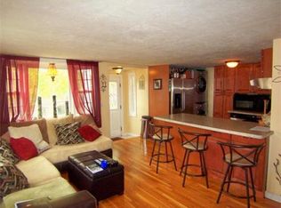 51 Pearl St, Plymouth, MA 02360