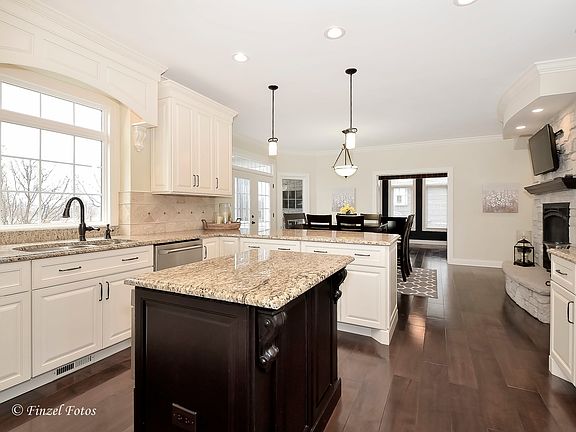 4th image of 710 Mason Ln