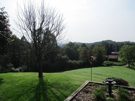 5th image of 702 Kight Ward Rd