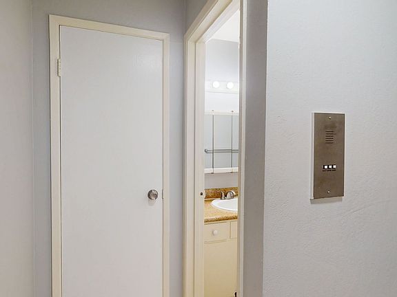 5th image of 1627 High St APT 207