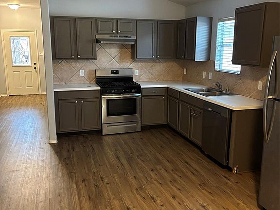 3rd image of 18803 Prairie Larkspur Dr