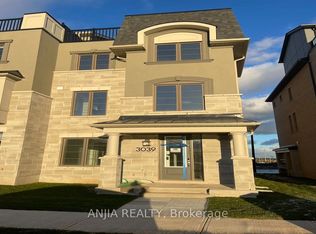 3039 John McKay Blvd, Oakville, ON L6H 3Z9