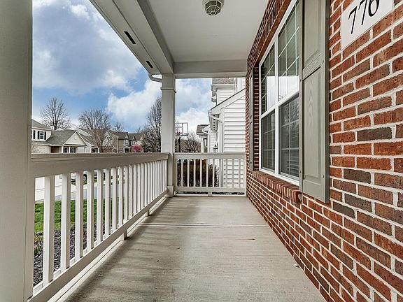 3rd image of 776 Centerpark Dr