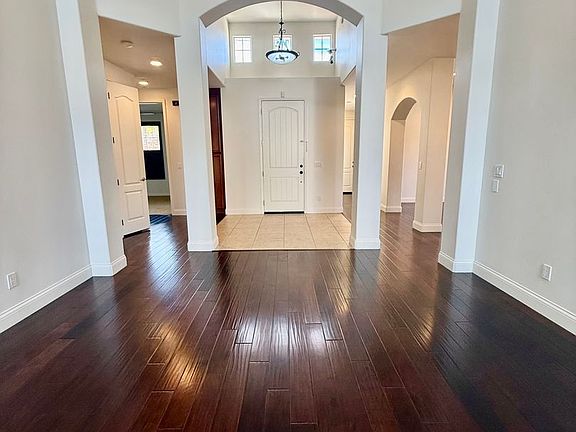 5th image of 936 Salida Del Sol Dr