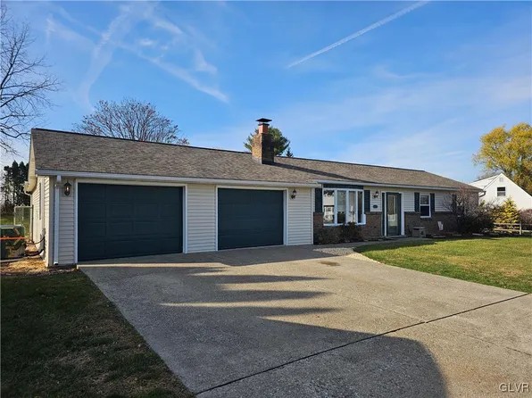 5411 Monocacy Dr E, Bethlehem, PA 18017