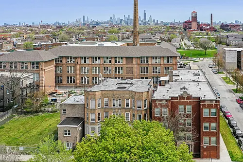 819-21 S Independence Blvd Chicago, IL 60624 Photo 1