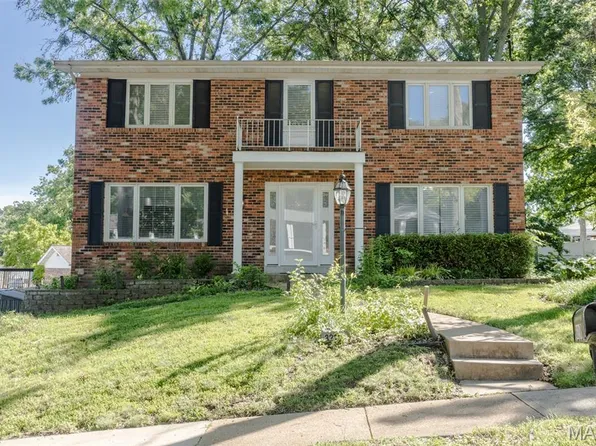 3210 Yorkchester Dr, Saint Louis, MO 63129