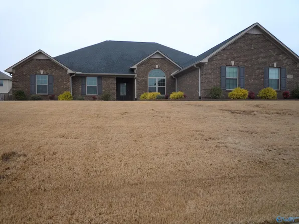 13205 Hillcrest Dr, Athens, AL 35613