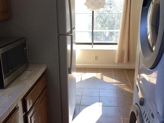 2nd image of 570 Lytton Ave