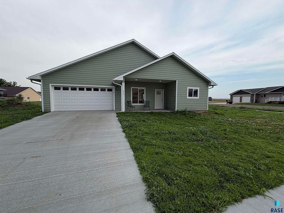1st image of 629 Foxtail Dr