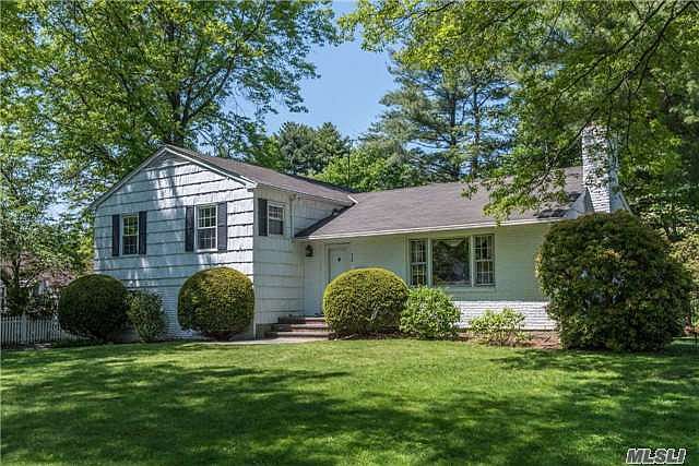 1st image of 32 Wood Ln