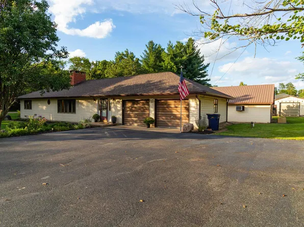 307 W South St, Manito, IL 61546